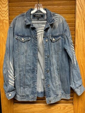 Express Light Blue Denim Jacket with Embroidered White Feathers XS/S